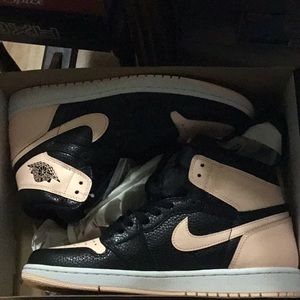 Air Jordan 1 Crimson Tint